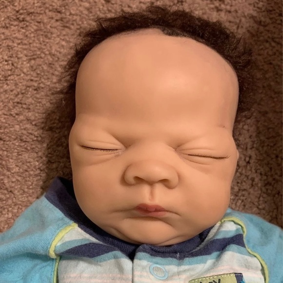 Reborn baby boy doll - Picture 5 of 5
